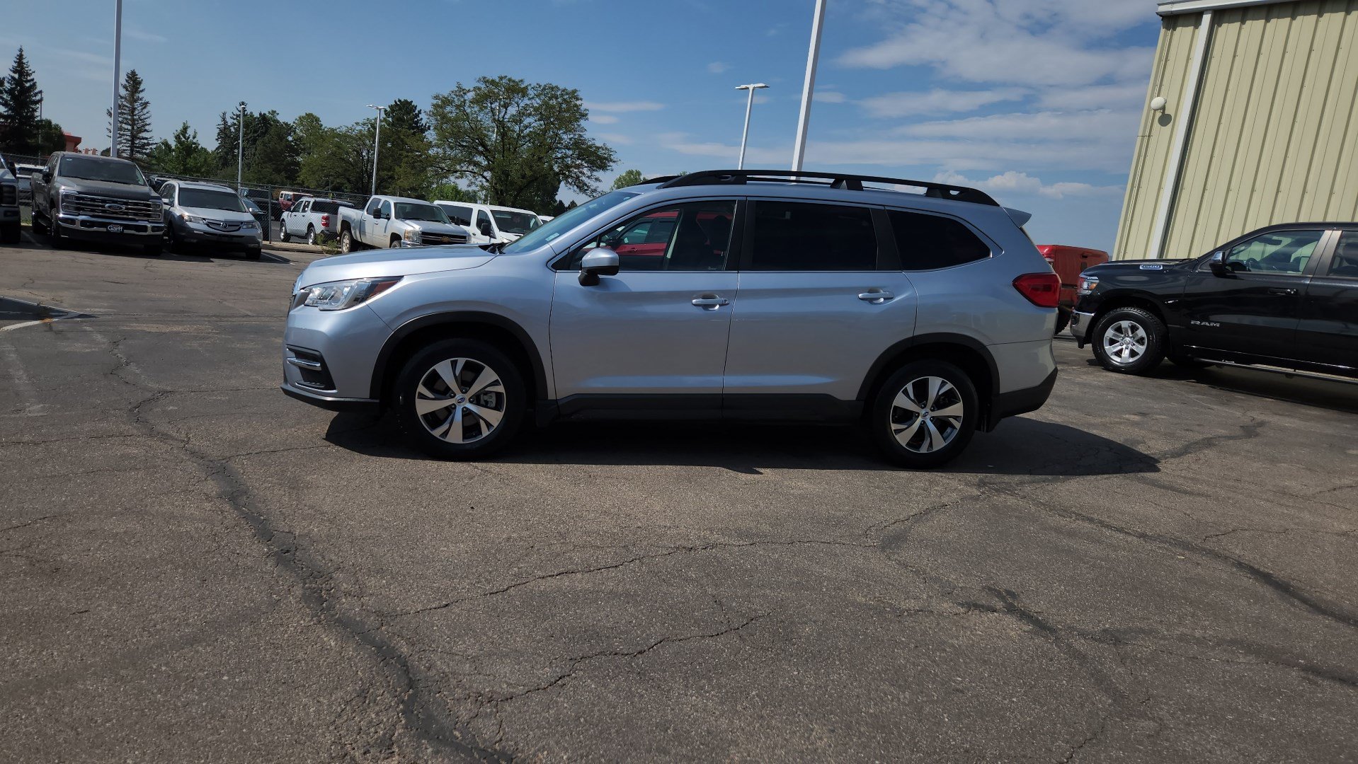 Used 2020 Subaru Ascent Premium w/ Convenience Package AWD/4WD image 5