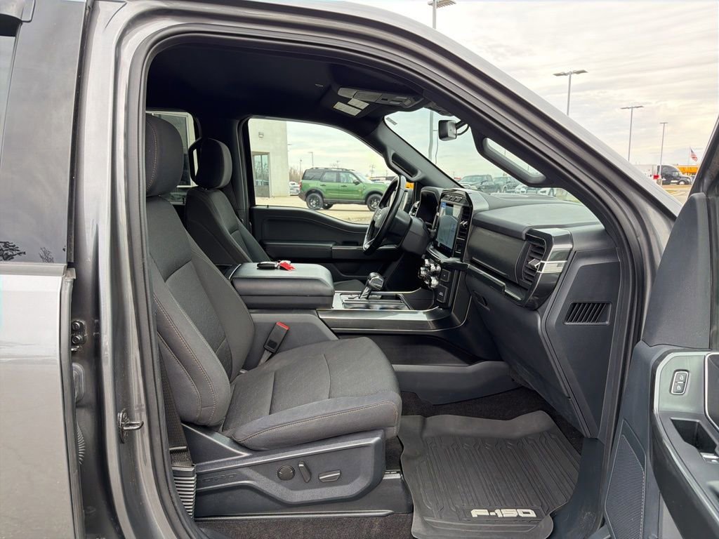 Certified 2022 Ford F150 XLT w/ Equipment Group 302A High image 20