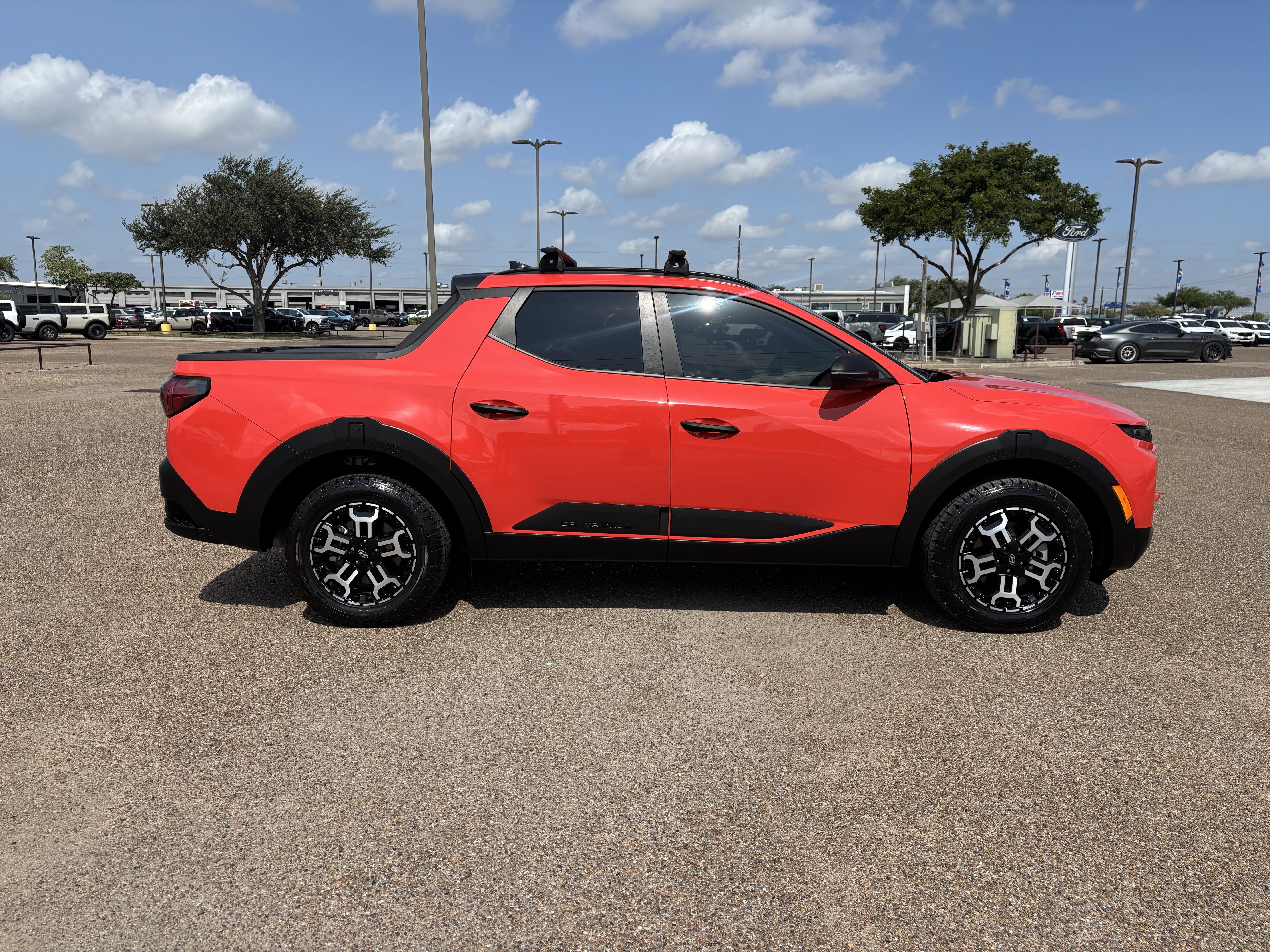 Used 2025 Hyundai Santa Cruz XRT AWD/4WD image 3