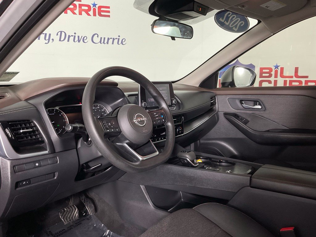 Used 2022 Nissan Rogue SV FWD image 13