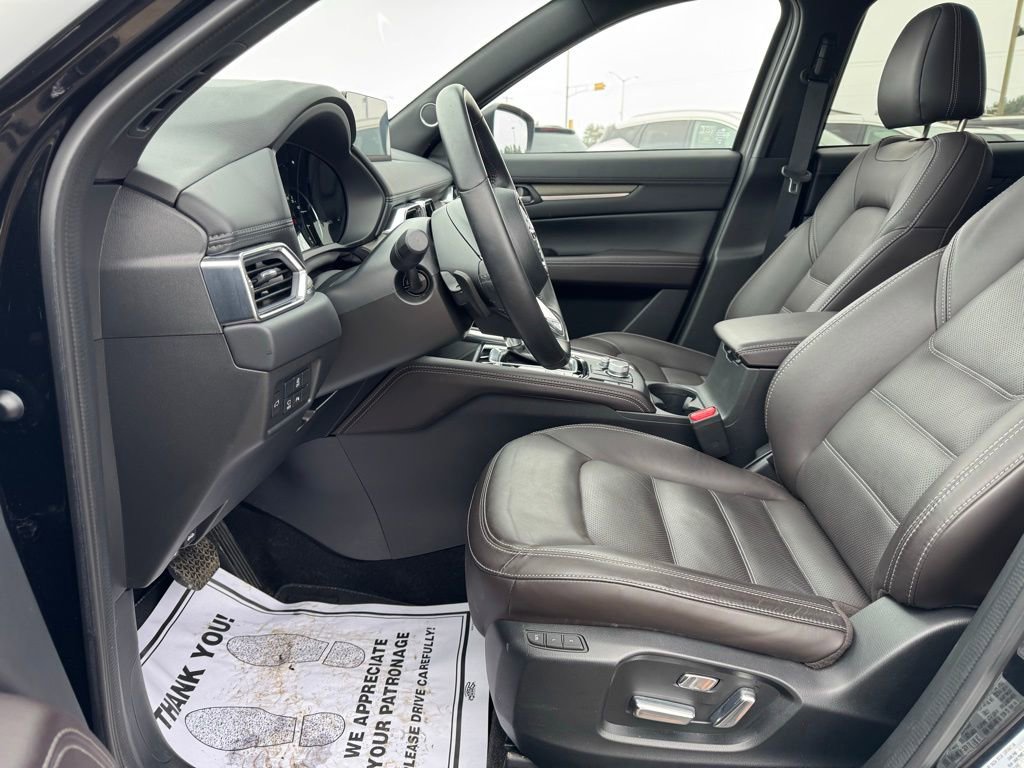 Used 2025 MAZDA CX-5 Signature image 12