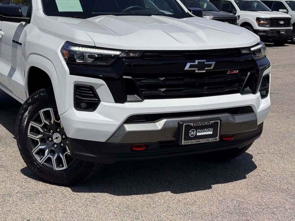 Used 2024 Chevrolet Colorado Z71 w/ Z71 Convenience Package 2 image 3