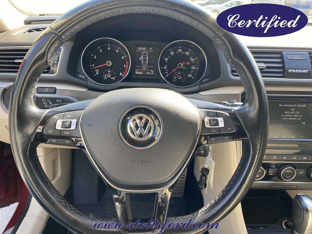 Used 2018 Volkswagen Passat 2.0T R-Line w/ R-Line Lighting Package FWD image 17