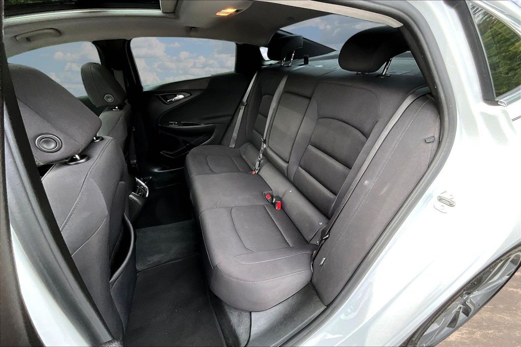 Used 2022 Chevrolet Malibu LT FWD image 24