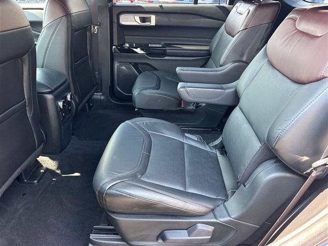Certified 2023 Ford Explorer Platinum w/ Equipment Group 601A AWD/4WD image 19