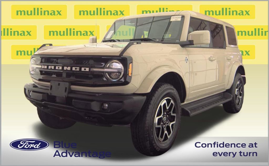 Certified 2025 Ford Bronco Outer Banks AWD/4WD image 2