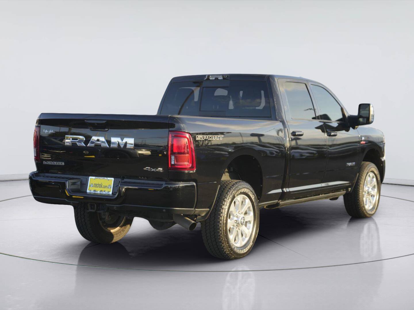 Used 2025 RAM 2500 Laramie AWD/4WD image 6