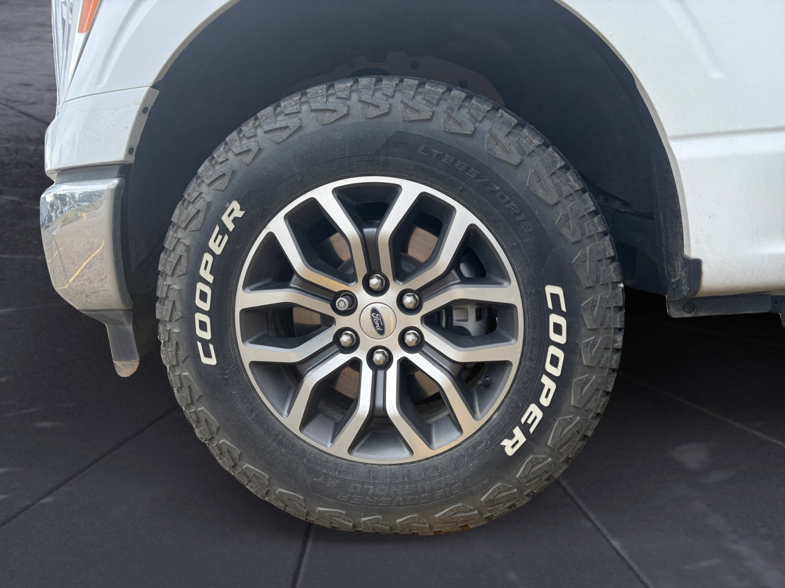 Certified 2021 Ford F150 Lariat w/ FX4 Off-Road Package AWD/4WD image 14