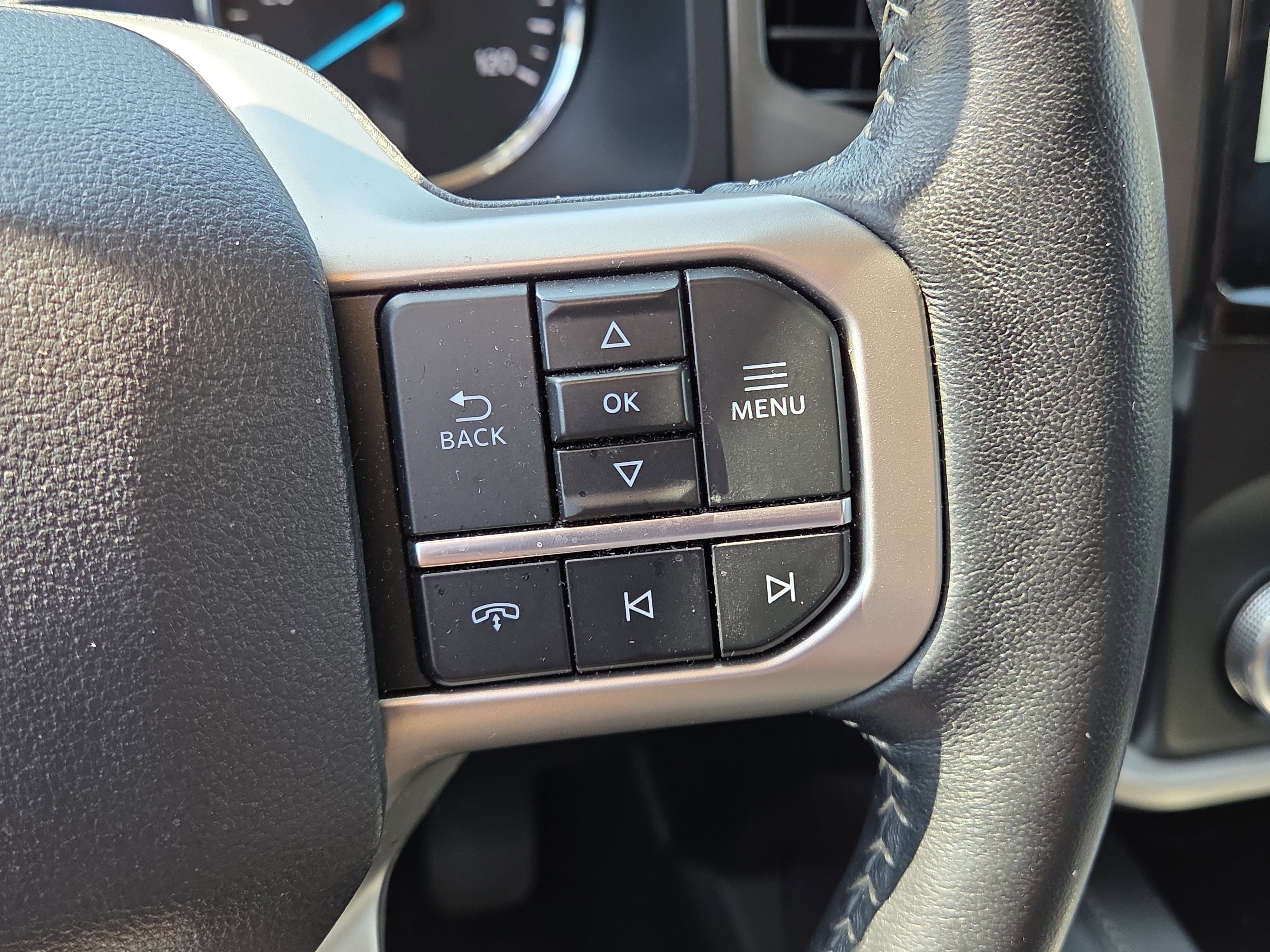 Certified 2024 Ford Expedition XLT RWD image 22