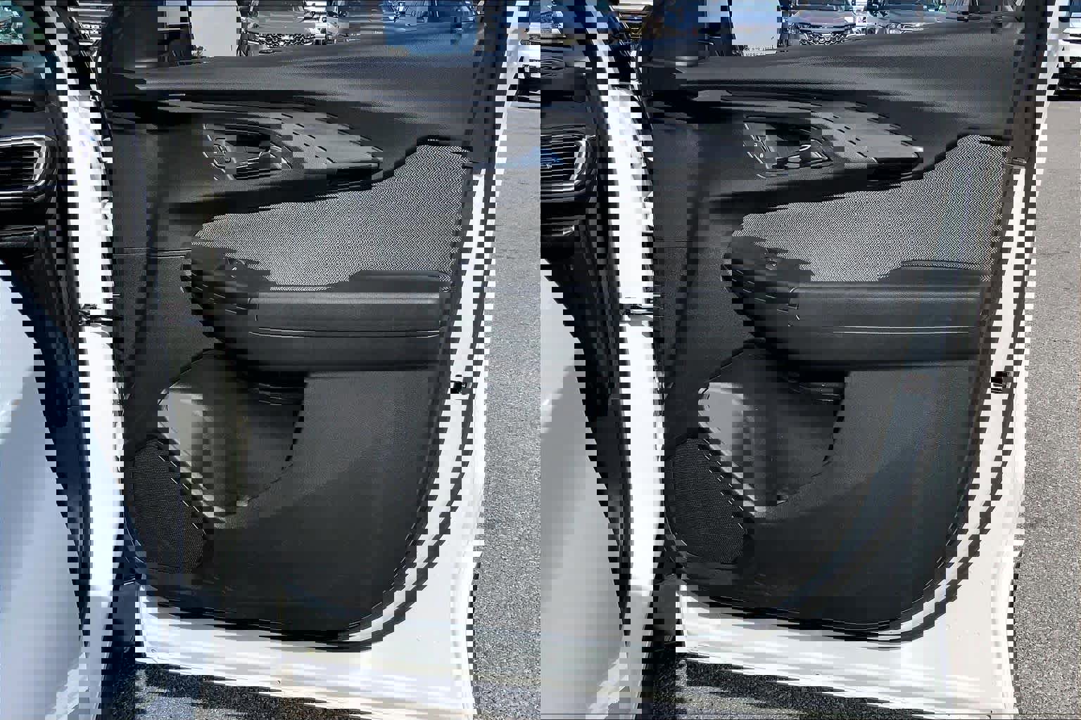 Used 2021 Chevrolet TrailBlazer LT w/ Convenience Package image 23