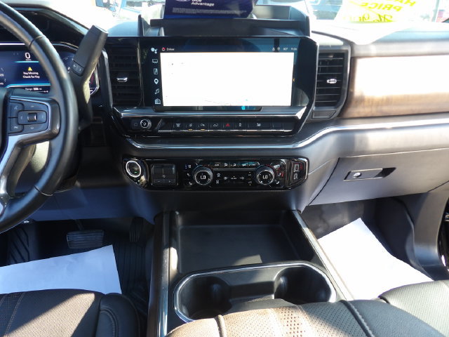 Used 2025 Chevrolet Silverado 3500 High Country w/ High Country Premium Package AWD/4WD image 17