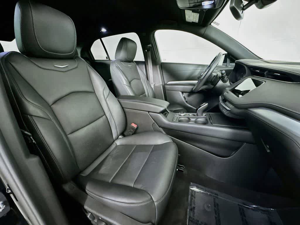 Used 2023 Cadillac XT4 Premium Luxury w/ Technology Package FWD image 15
