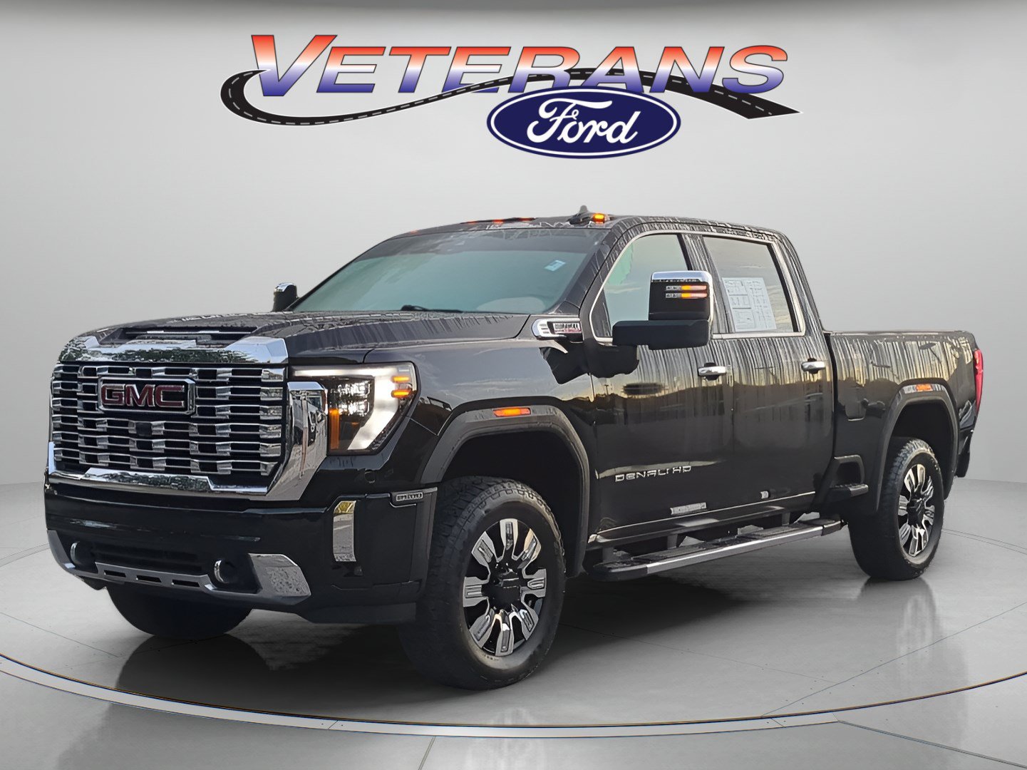 Used 2024 GMC Sierra 2500 Denali w/ Denali Reserve Package AWD/4WD image 1