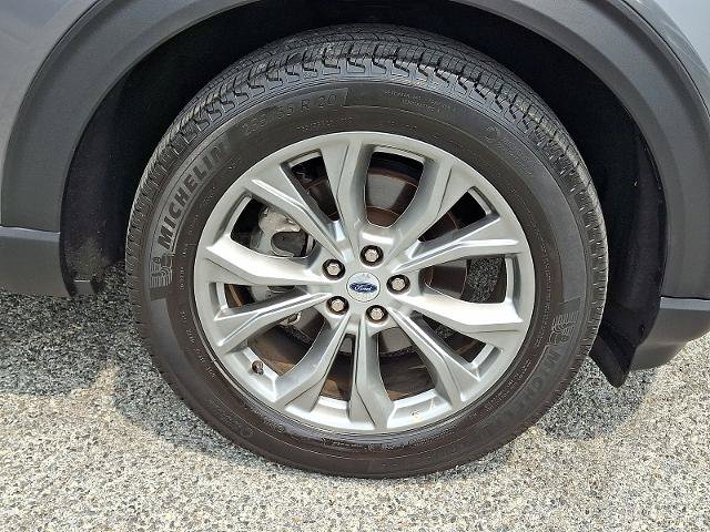 Certified 2023 Ford Explorer XLT w/ Equipment Group 202A AWD/4WD image 8