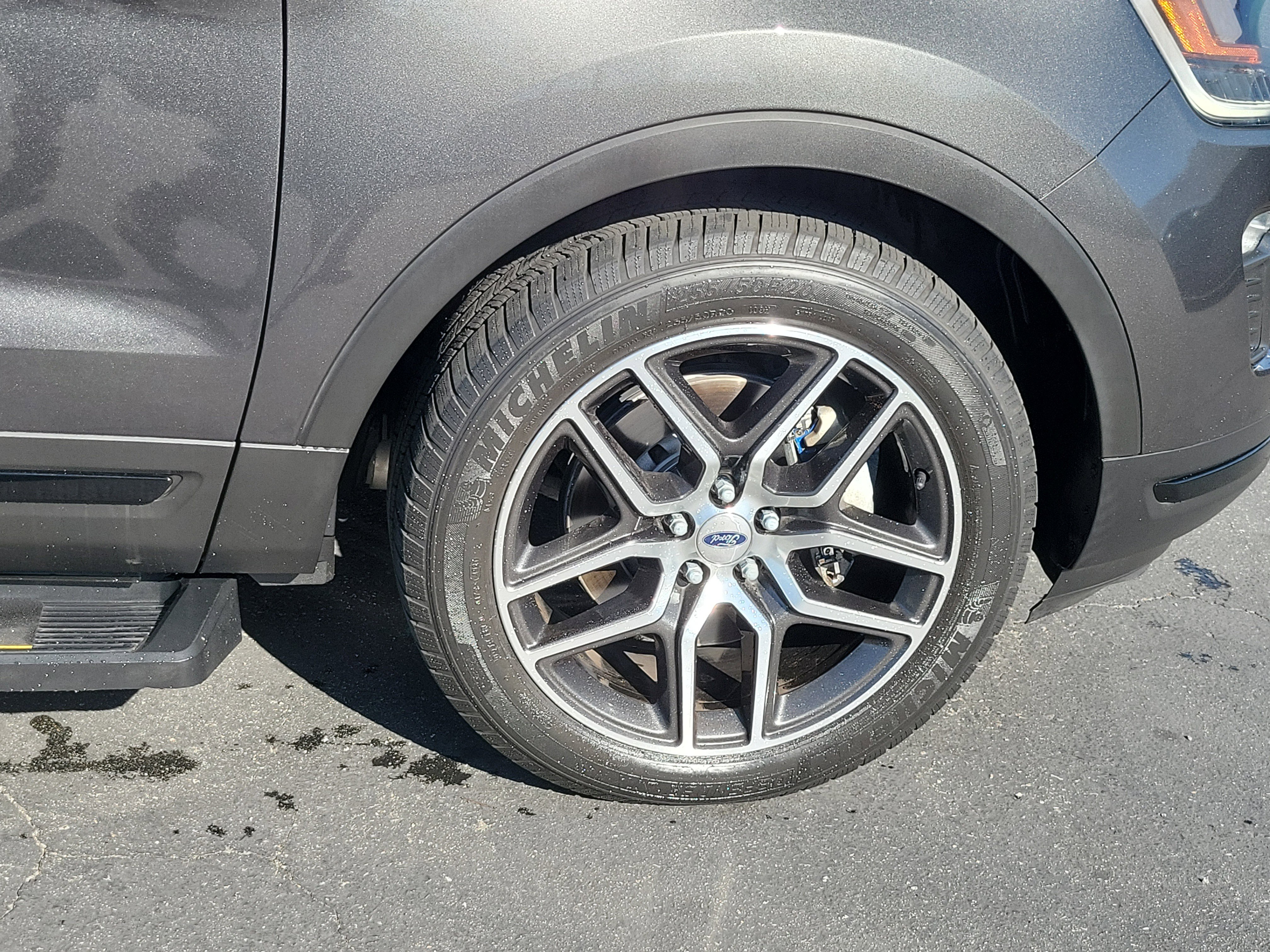 Certified 2018 Ford Explorer Sport w/ Equipment Group 401A AWD/4WD image 15
