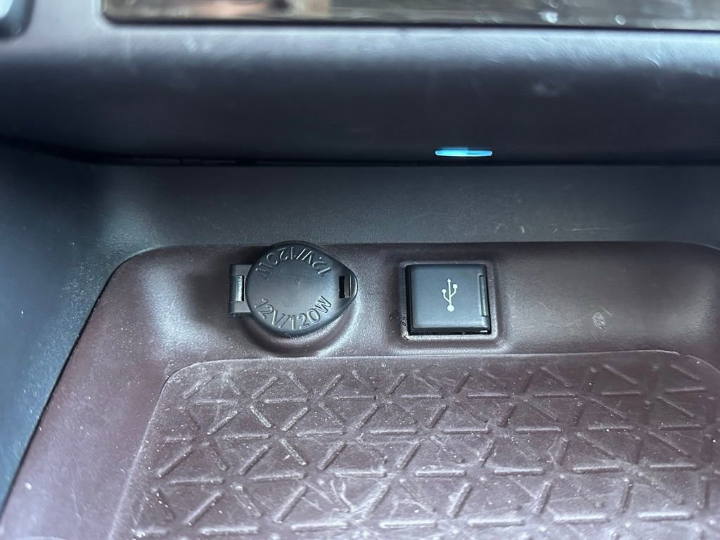 Used 2020 Toyota RAV4 Limited w/ Limited Grade Weather Package image 33