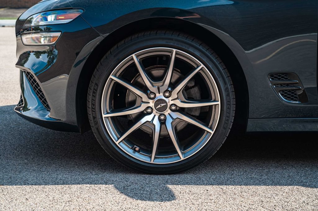 Used 2023 Genesis G70 2.0T AWD/4WD image 14