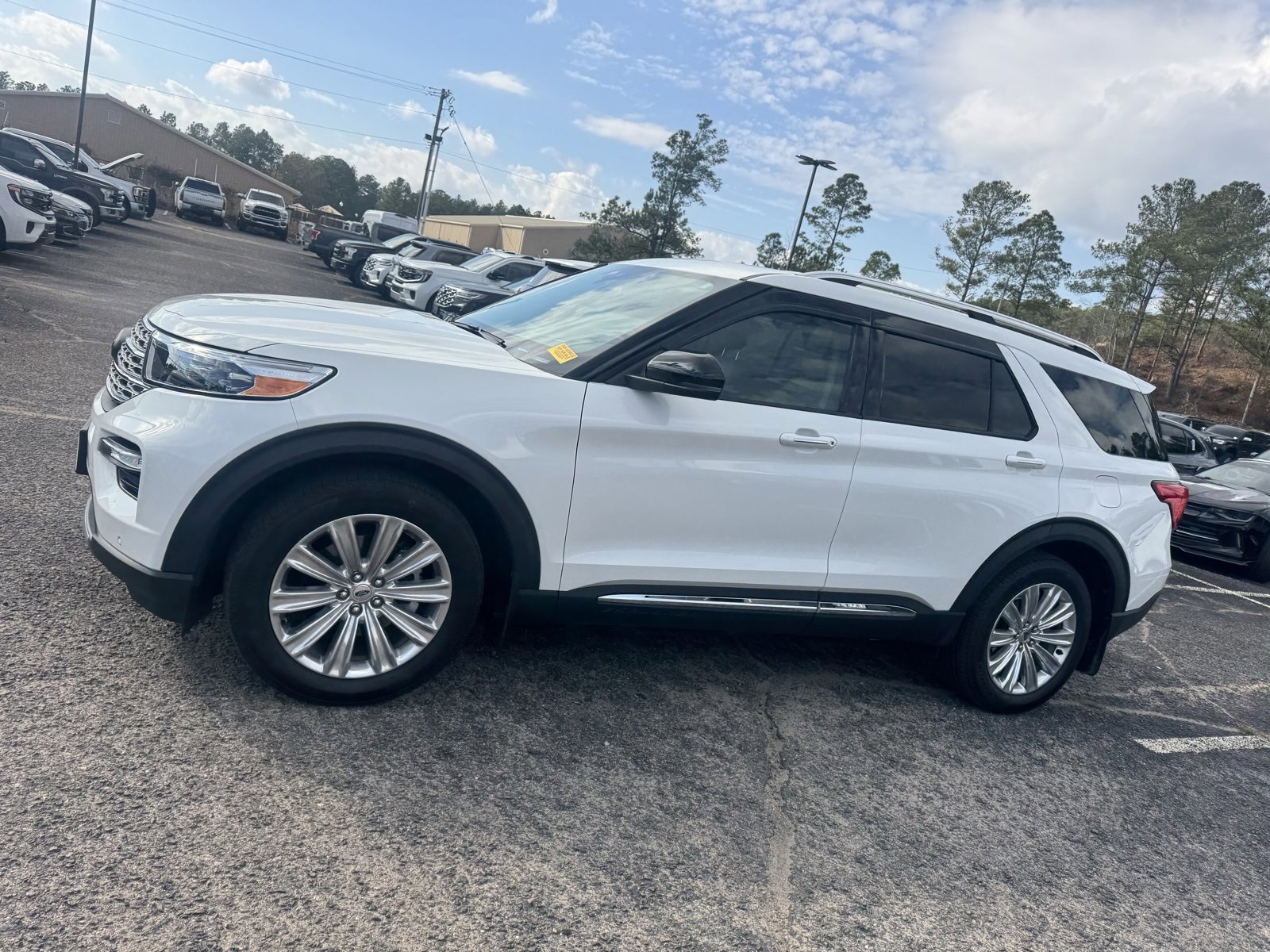 Certified 2023 Ford Explorer Limited w/ Equipment Group 301A image 2