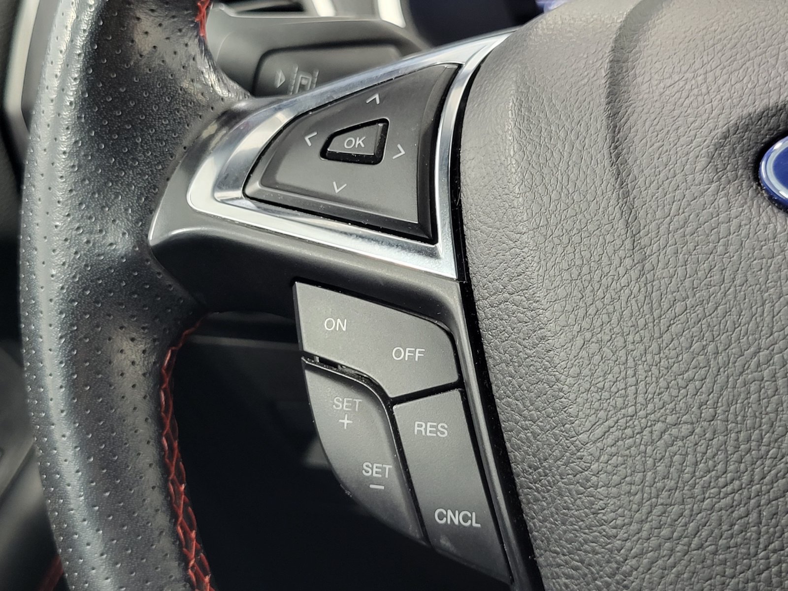 Certified 2021 Ford Edge ST-Line AWD/4WD image 15