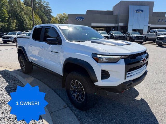 Used 2024 Chevrolet Colorado ZR2 w/ ZR2 Convenience Package III AWD/4WD image 2