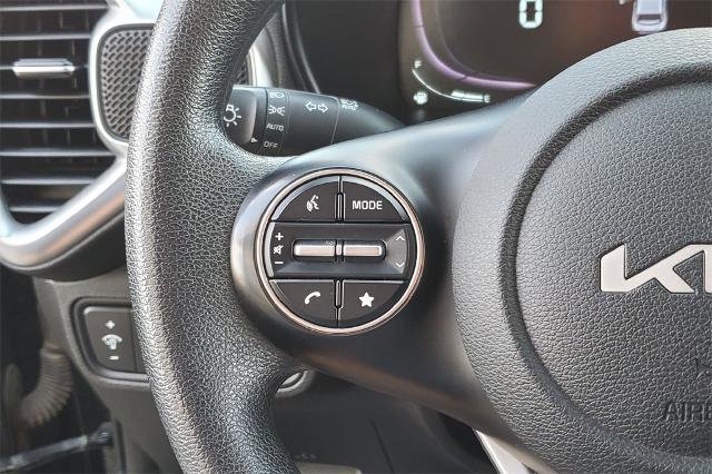 Used 2023 Kia Soul LX w/ LX Technology Package image 13