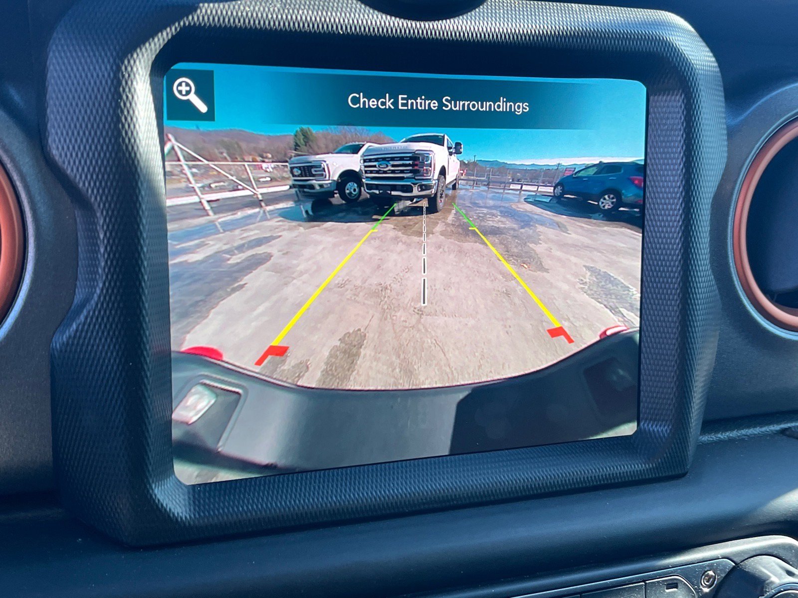 Used 2023 Jeep Gladiator Mojave w/ Cold Weather Group image 11