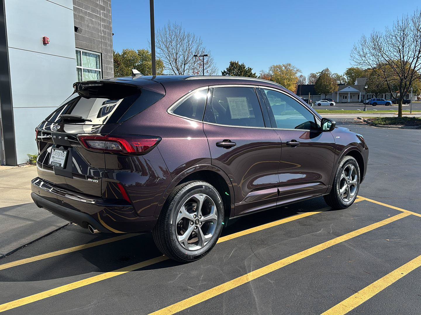 Certified 2023 Ford Escape ST-Line w/ Tech Pack #1 AWD/4WD image 5