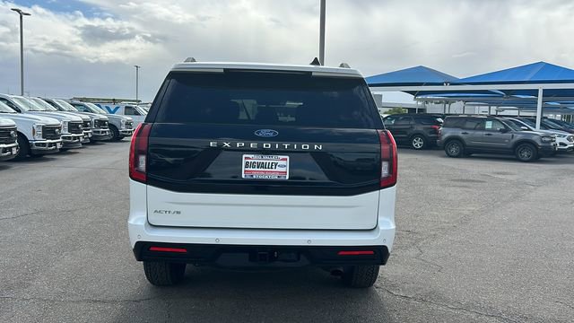 Certified 2025 Ford Expedition Active RWD image 4
