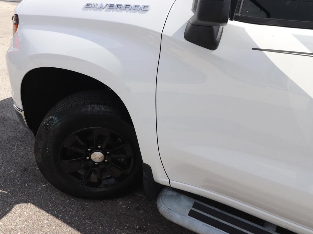 Used 2025 Chevrolet Silverado 1500 W/T RWD image 3