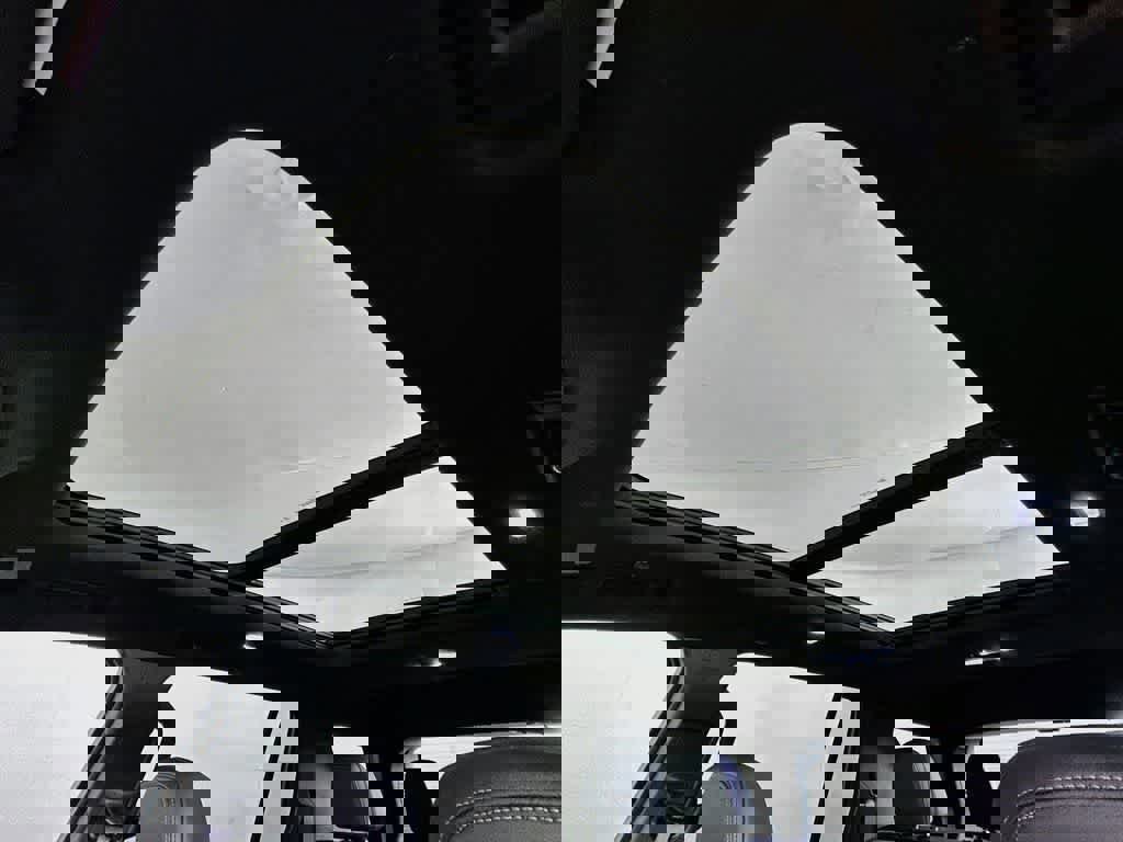 Used 2026 Chevrolet Traverse High Country w/ LPO, Floor Liner Package image 32