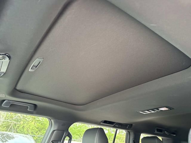 Used 2025 Lexus GX 550 w/ Accessory Package (2T) AWD/4WD image 29