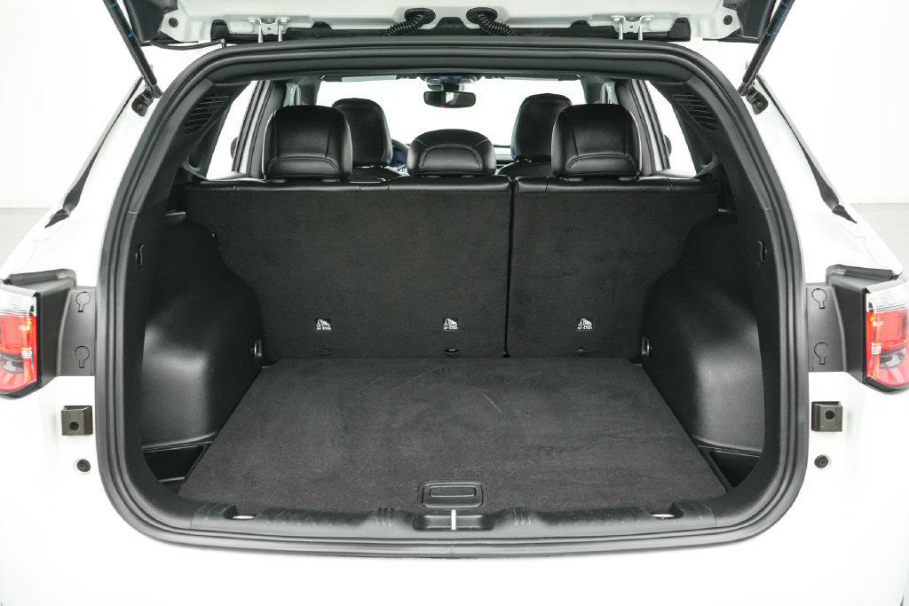 Used 2025 Jeep Compass Latitude AWD/4WD image 19