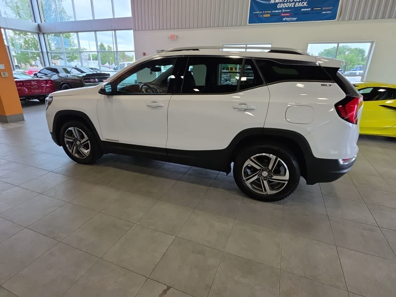 Used 2019 GMC Terrain SLT w/ Preferred Package AWD/4WD image 15