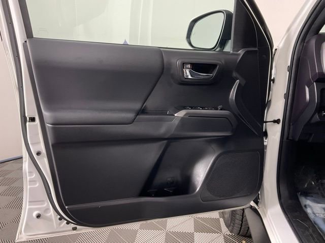 Used 2023 Toyota Tacoma TRD Sport image 12