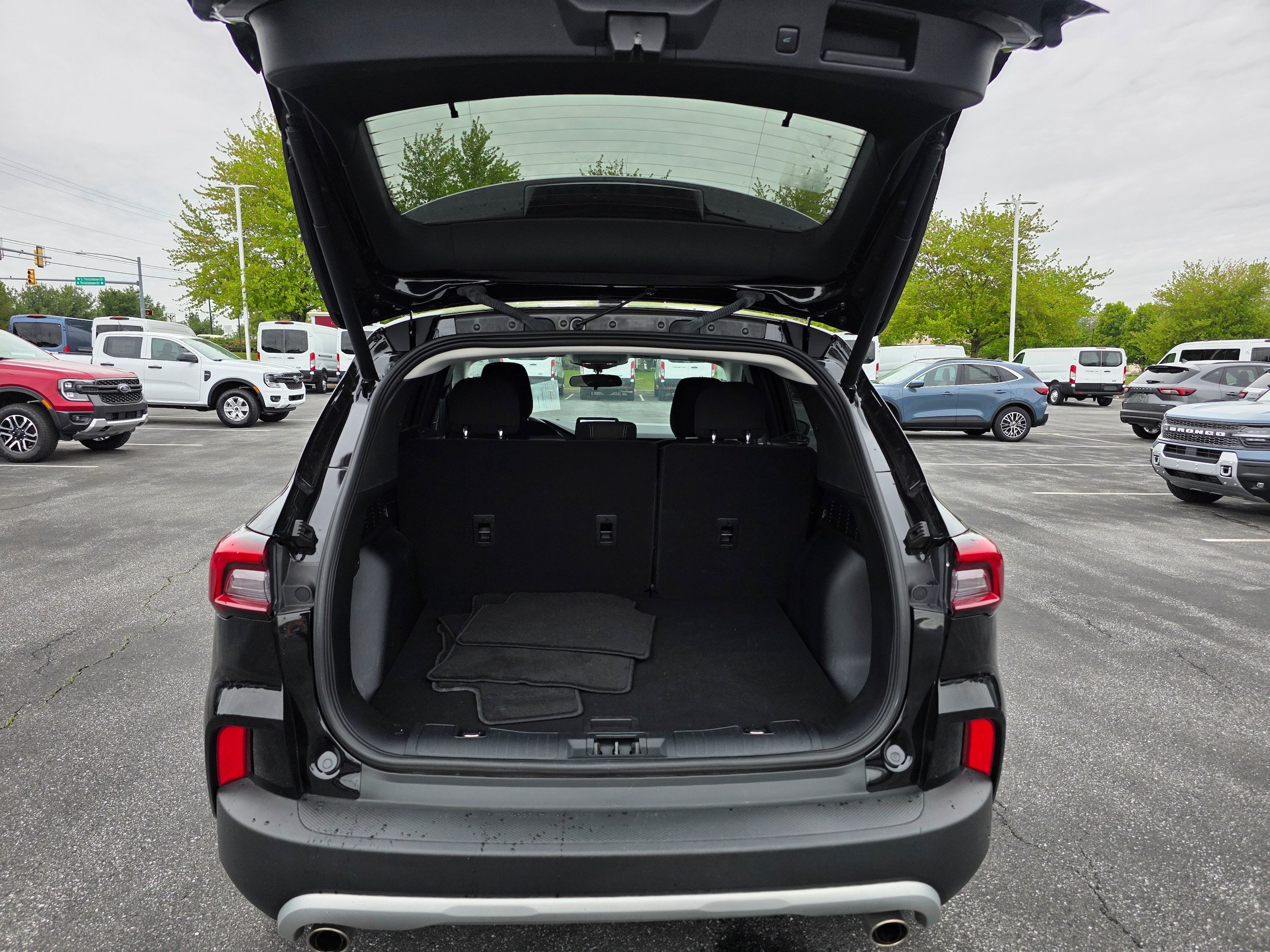 Certified 2023 Ford Escape Active AWD/4WD image 9