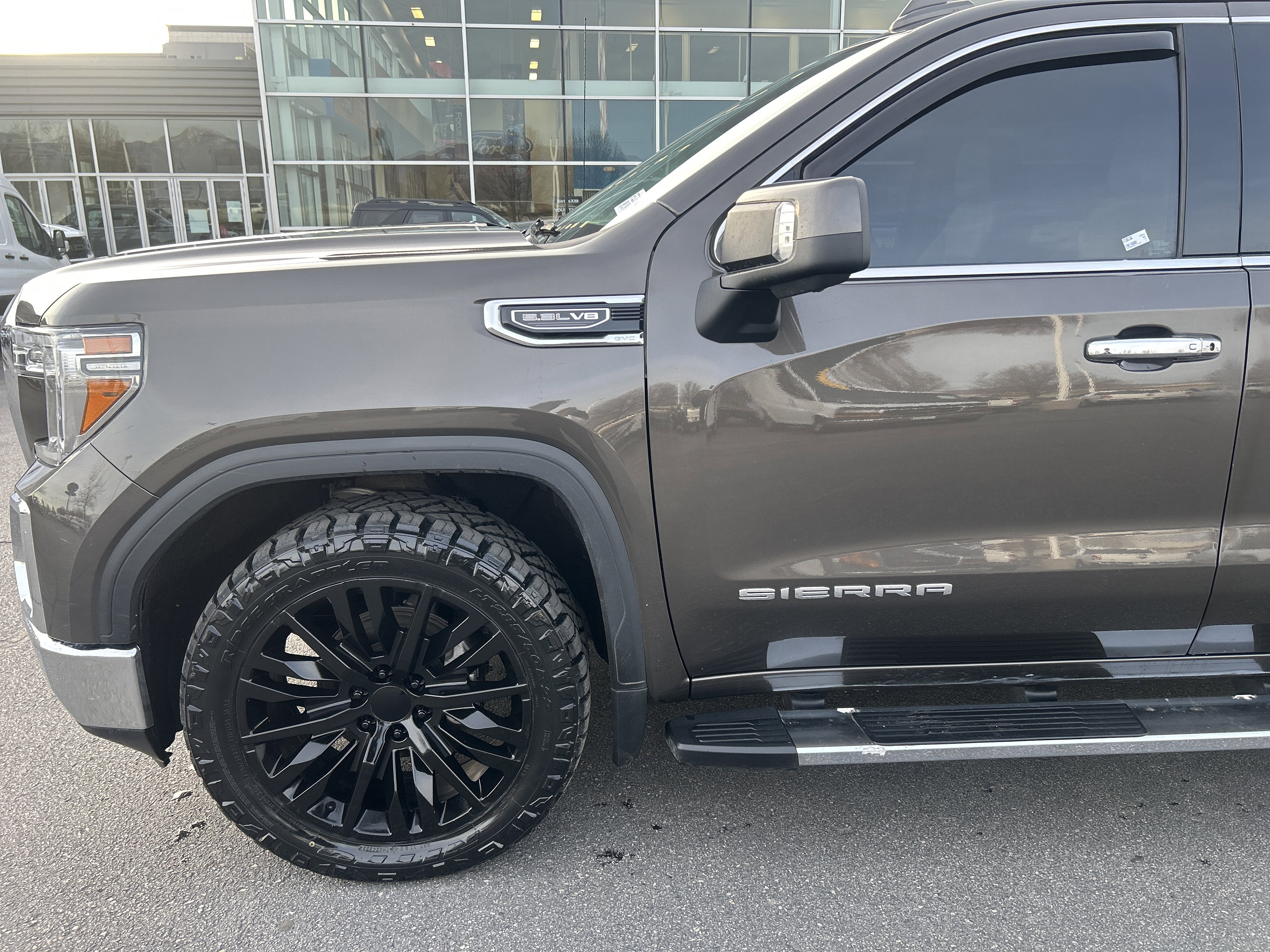 Used 2019 GMC Sierra 1500 SLT w/ SLT Premium Plus Package image 9