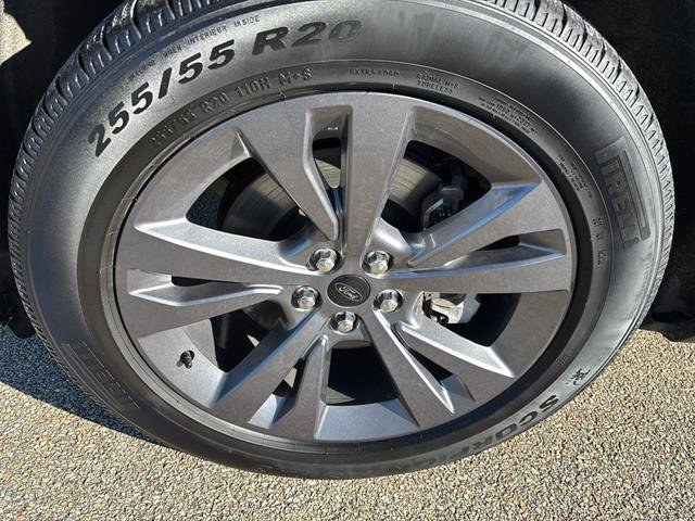 Certified 2024 Ford Explorer XLT w/ Equipment Group 202A image 9