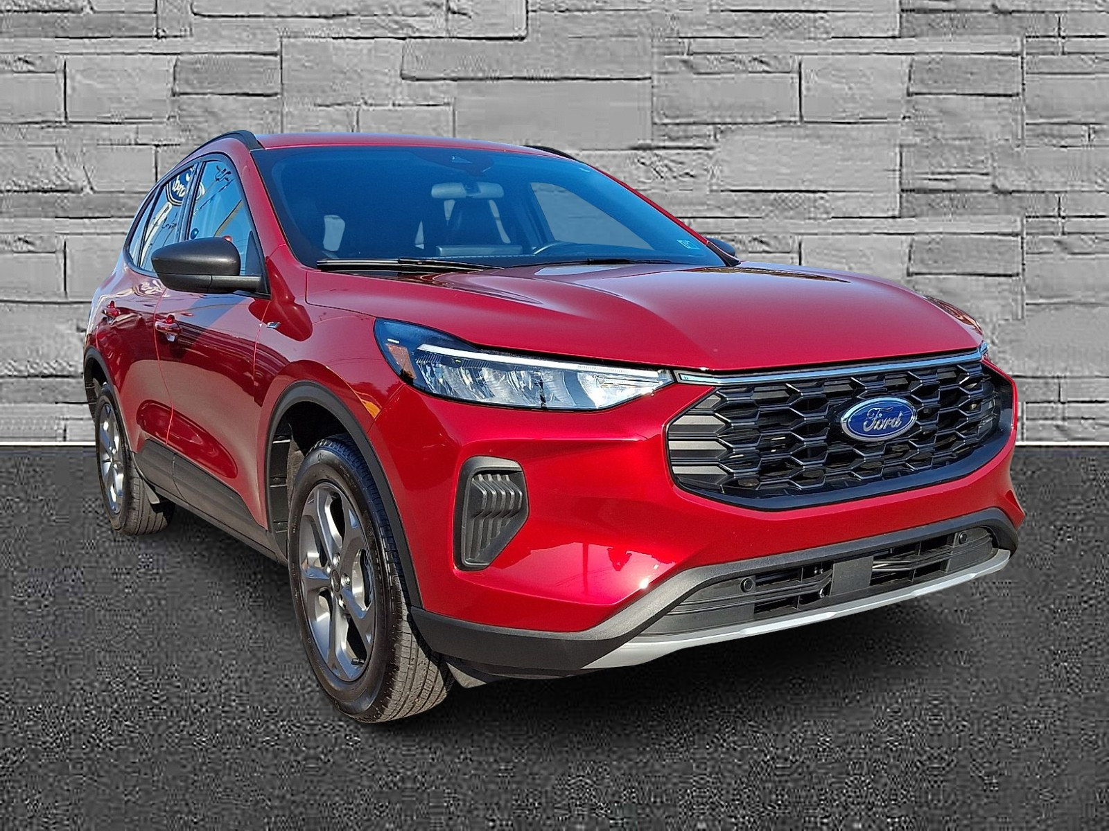 Certified 2025 Ford Escape ST-Line w/ Tech Pack #1 AWD/4WD image 2