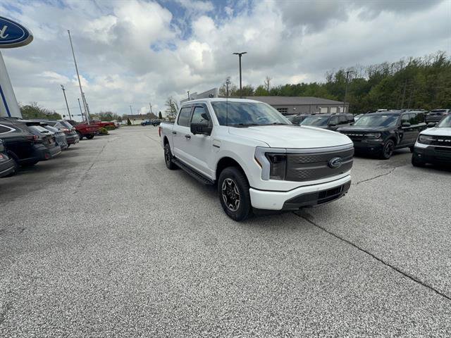 Certified 2023 Ford F150 Lightning XLT w/ Max Trailer Tow Package AWD/4WD image 8
