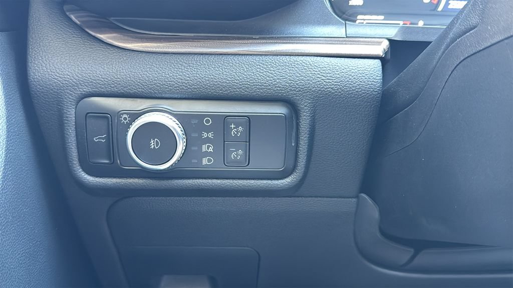 Certified 2023 Ford Explorer Limited w/ Limited Technology Package RWD image 17