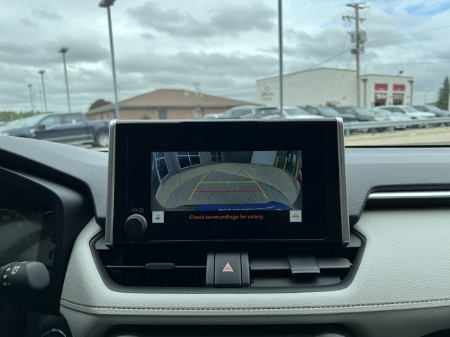 Used 2025 Toyota RAV4 XLE AWD/4WD image 18