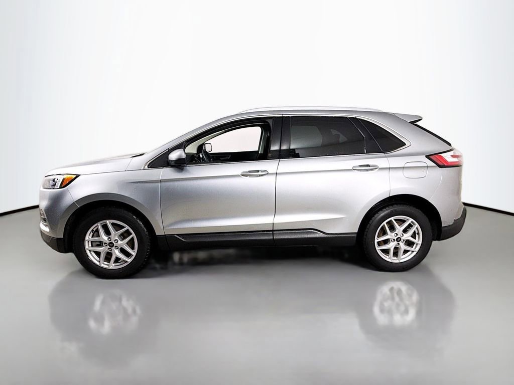Certified 2023 Ford Edge SEL w/ Convenience Package image 2
