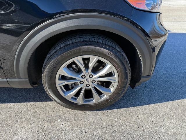 Certified 2022 Ford Explorer XLT w/ Equipment Group 202A image 29