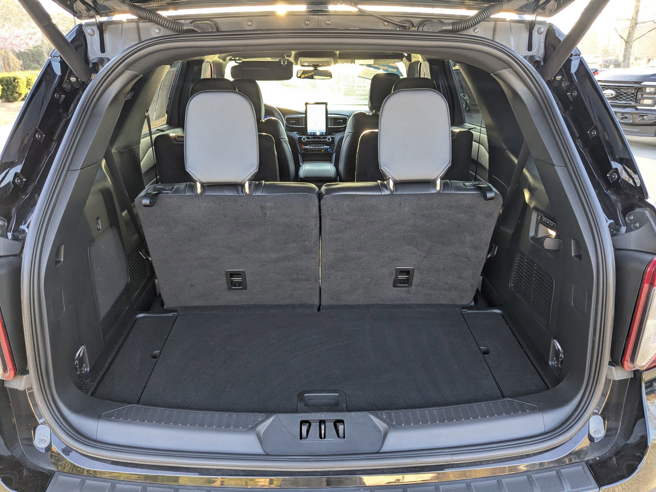 Certified 2024 Ford Explorer ST w/ Equipment Group 401A image 38