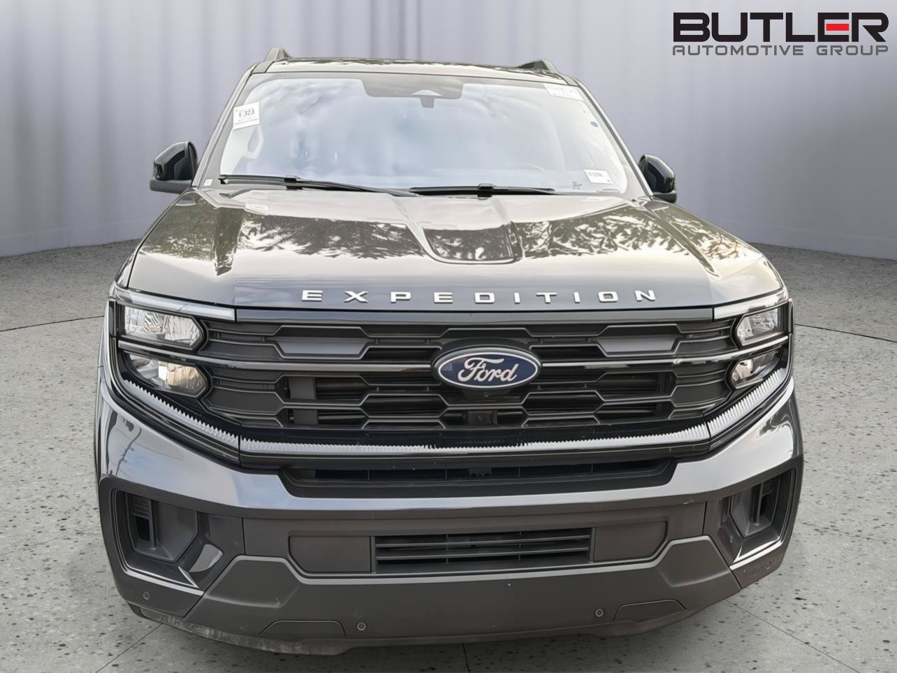 Certified 2025 Ford Expedition Active AWD/4WD image 4