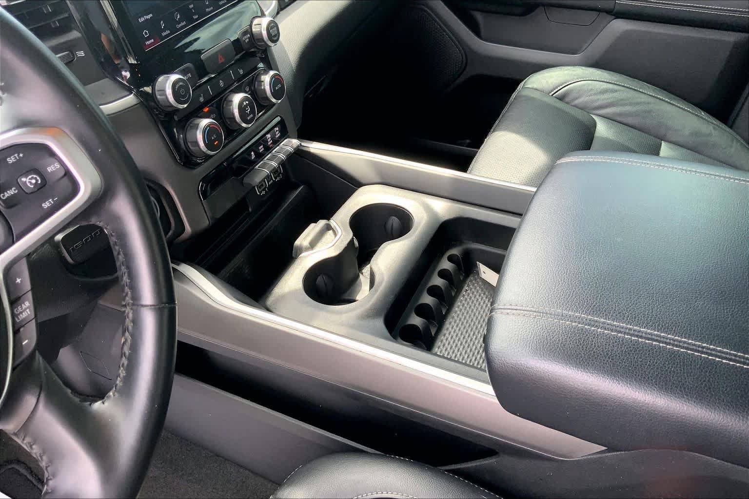 Used 2022 RAM 1500 Big Horn w/ Night Edition RWD image 17