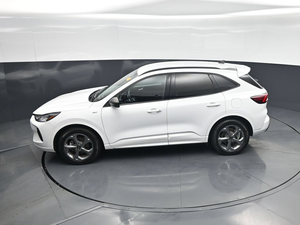 Certified 2023 Ford Escape ST-Line w/ Tech Pack #1 AWD/4WD image 42