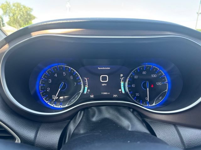 Used 2018 Chrysler Pacifica Touring-L Plus w/ Tire & Wheel Group FWD image 19