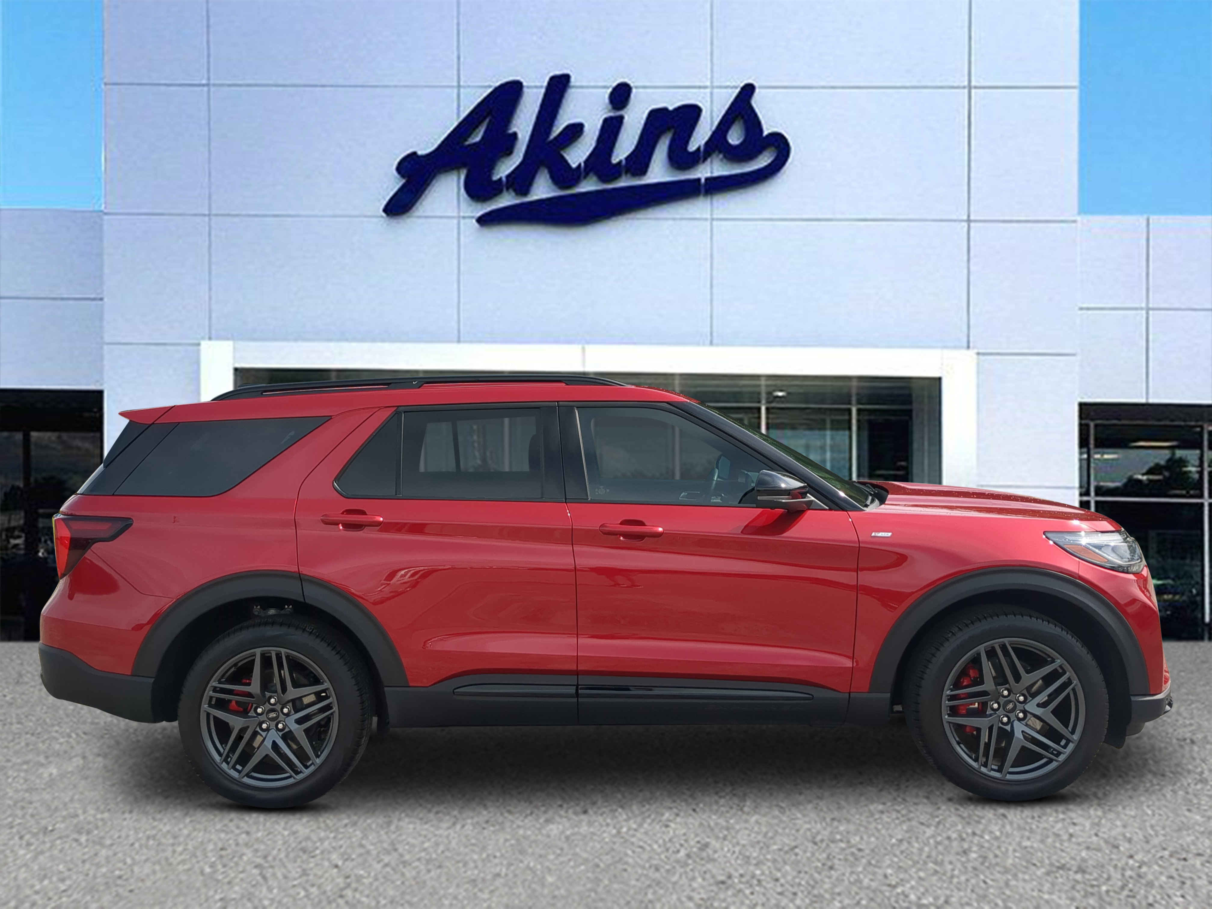Certified 2025 Ford Explorer ST-Line w/ Premium Package AWD/4WD image 1