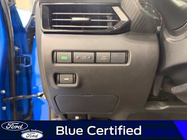 Used 2025 Nissan Sentra SV FWD image 19